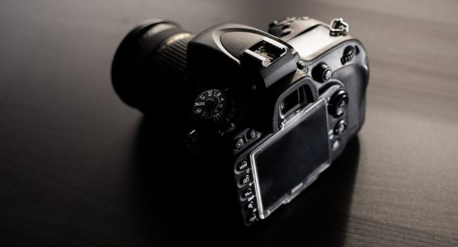 image of the DSLR Camera