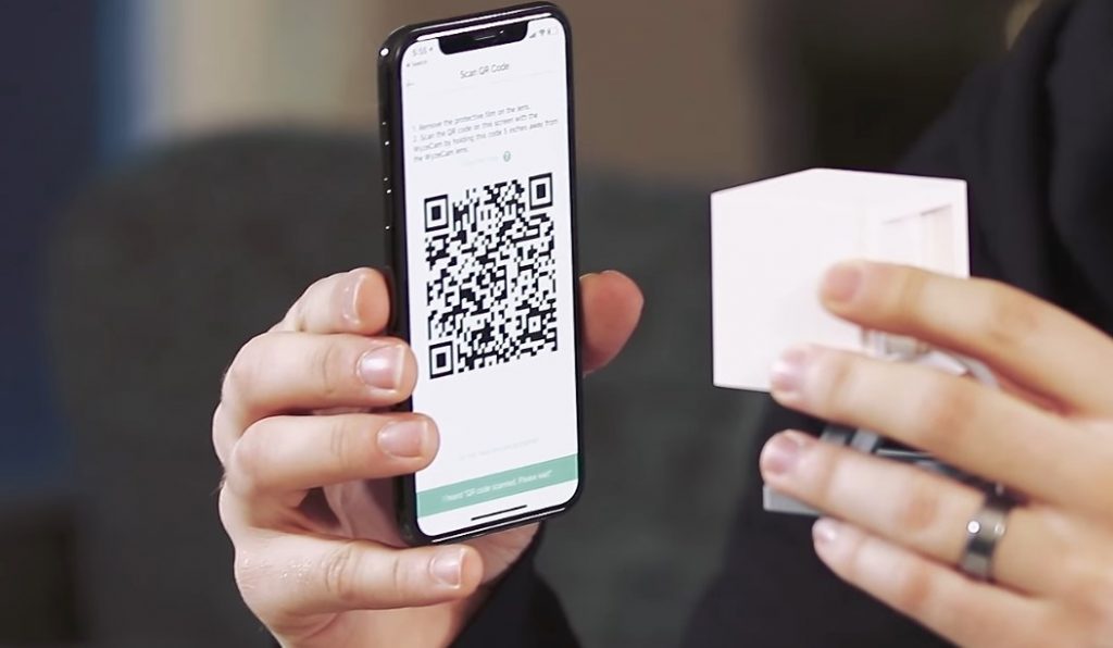 Scanning the qr Code to connect wyze cam