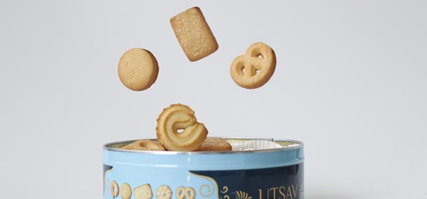 biscuits falling a tin box