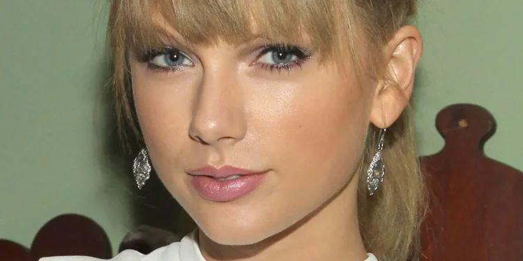 Taylor Swift Relationships: Unveiling Her Love Journey