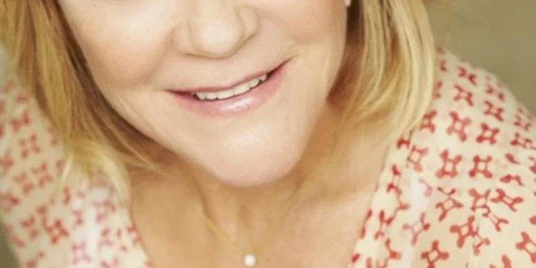 Stephanie Faracy: From Broadway to Hollywood – Her Incredible Journey