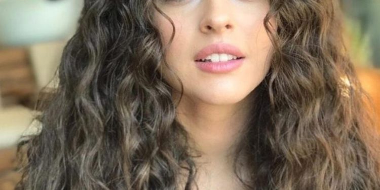 Cemre Baysel: The Rising Star of Turkish Television and Cinema